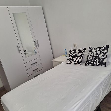 Habitacion Individual Apartment Valencia Ngoại thất bức ảnh